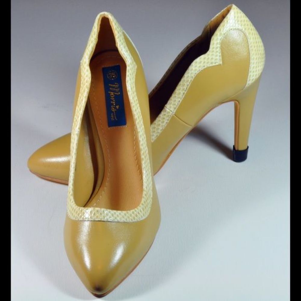 Pointed toe heels (143) - Picture 3 of 4